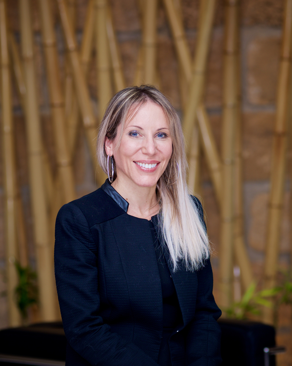 About Dr. Carolyn Carbasse